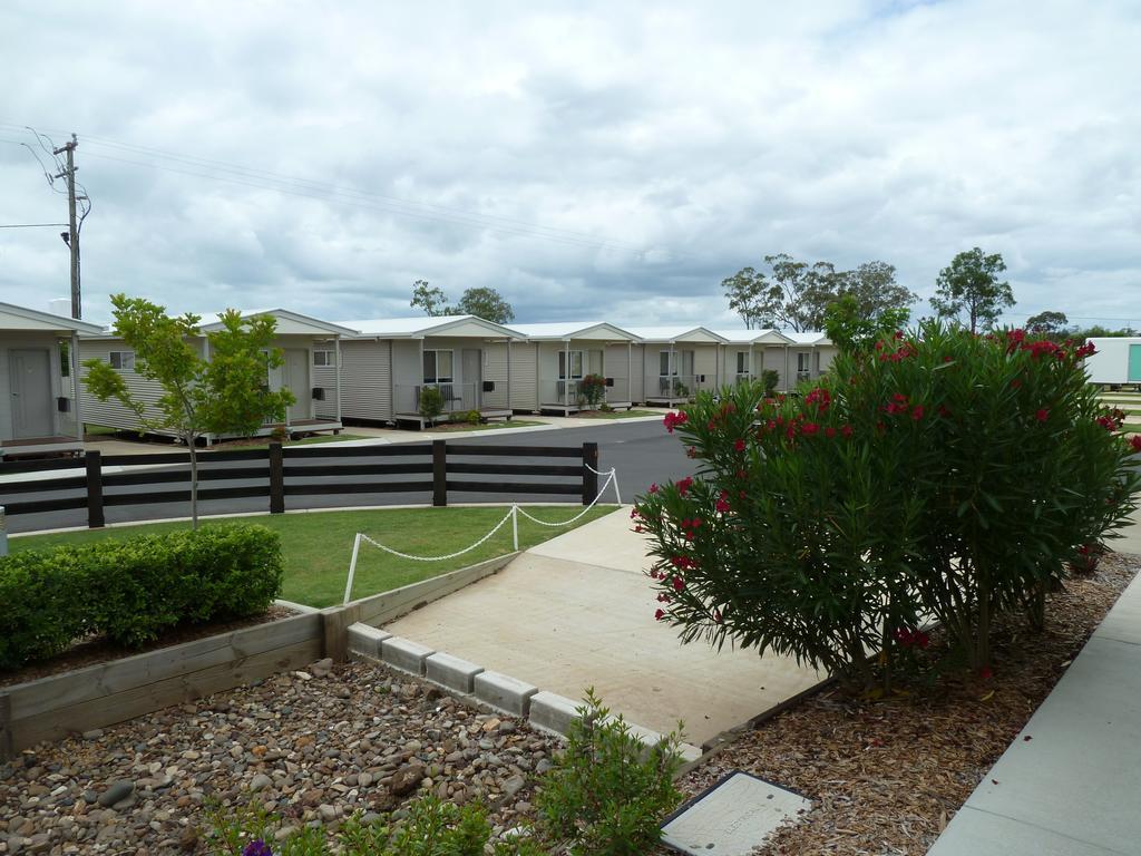 Chinchilla Tourist Park Hotel Exterior photo